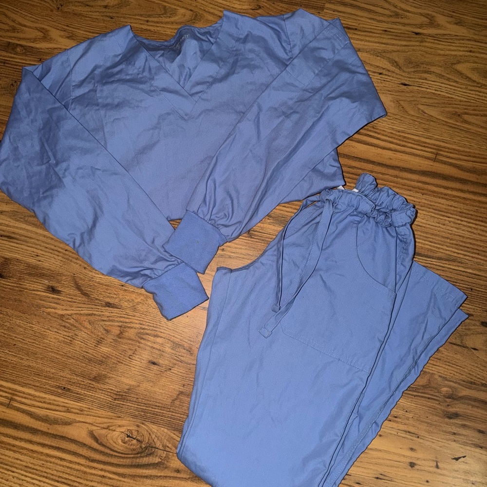Uniform Advantage Women's Blue scrub set